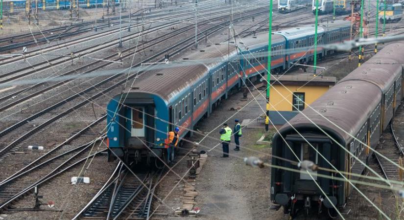 Tolató vonat miatt romlott el egy váltó a Nyugati pályaudvaron, jelentős késésekre kell számítani