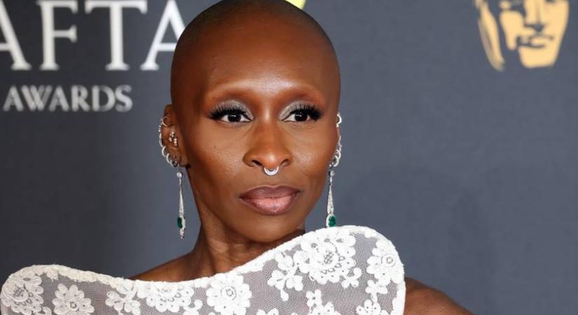 Dívaként pózol az afroamerikai színésznő a címlapon, aki megkapta Jézus szerepét: Cynthia Erivo esélyes az Oscar-díjra