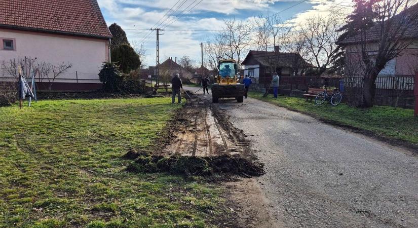 Folynak a munkálatok Váncsodon