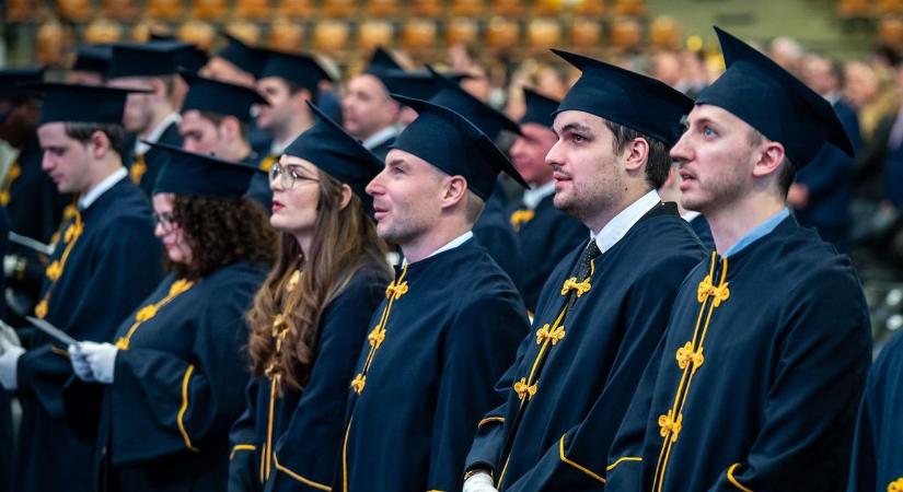 Építészek diplomaátadó ünnepsége a győri egyetemen – Sok-sok fotó!