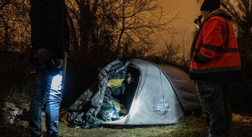 Tovább tartanak az éjjeli fagyok, a BM meghosszabbítja a vöröskód-riasztást