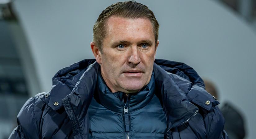 Keane elnézést kért a szurkolóktól, Gróf totális csődről beszélt