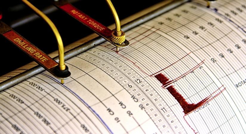 Mi történik? Ideiglenes mérőállomást helyeztek ki a magyar „földrengésfaluba”, egy nap alatt 36-szor jelzett a műszer