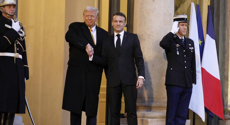 Emmanuel Macron figyelmeztette Donald Trumpot: nem lehetsz gyenge Putyinnal szemben!