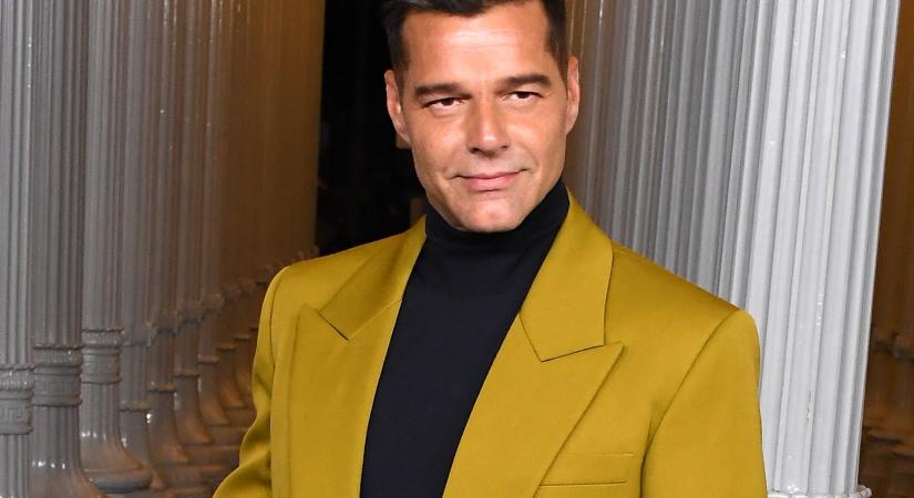 Ricky Martin ritka fotót osztott meg ikerfiairól, akik döbbenet, de már 16 évesek