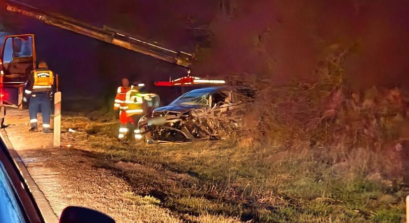 Meghalt a 8-as főúti baleset sérültje (helyszíni fotók a balesetről)