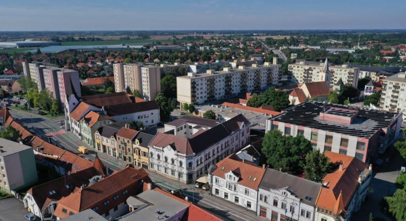 A dunaszerdahelyi Trianon-emlékmű miatt kerülhet börtönbe egy volt iskolaigazgató