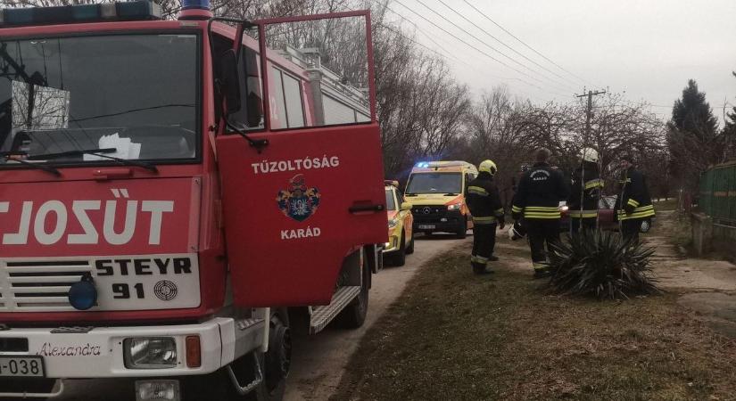 Kivonult a mentő, a rendőrség, és két tűzoltóság, pedig csak békésen szunyókált