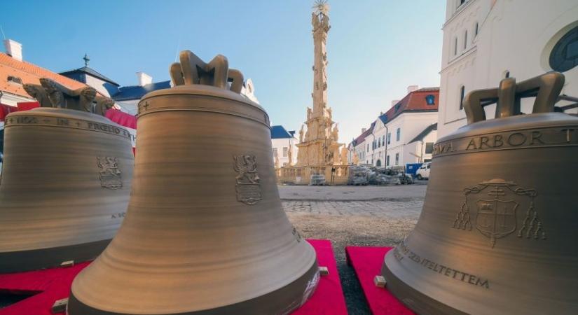 Hadi célokra vitték el a veszprémi harangokat