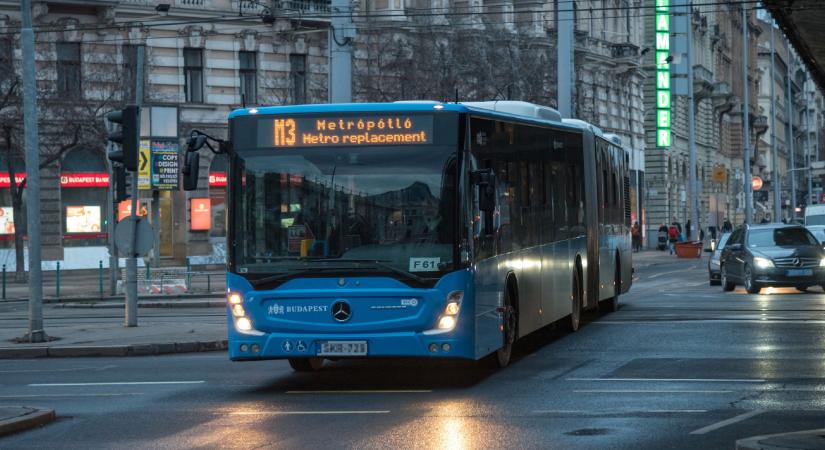 Metrópótló buszok: Karácsony szerint döntsenek az utasok