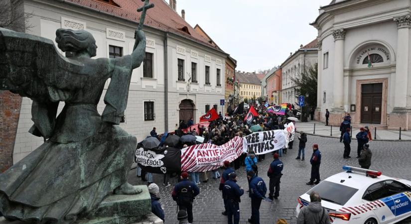 Az ügyészség 14 év fegyházat kért az antifa támadások német vádlottjára