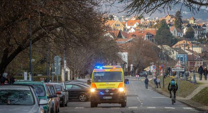 Figyelmeztet a rendőrség: életveszélyes ezt tenni a fagyos időben