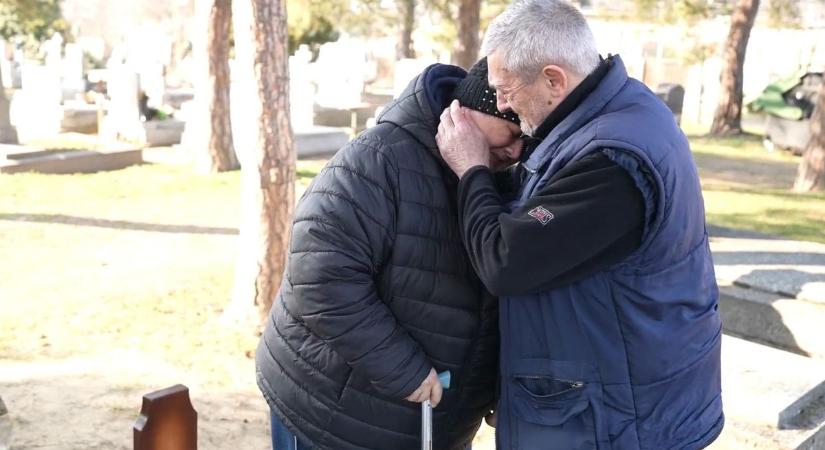 "Megvettük a három sírhelyet" - A 11 évesen meggyilkolt Till Tamás mellett nyugodnak majd a szülei