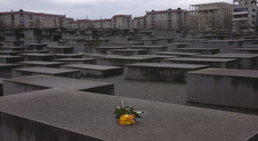 Késes támadás történt a berlini holokauszt emlékműnél