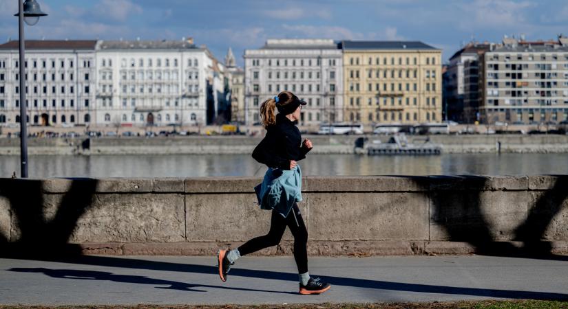 Lassan vonszolja magát a tavaszias meleg, még néhány napot ki kell bírnunk