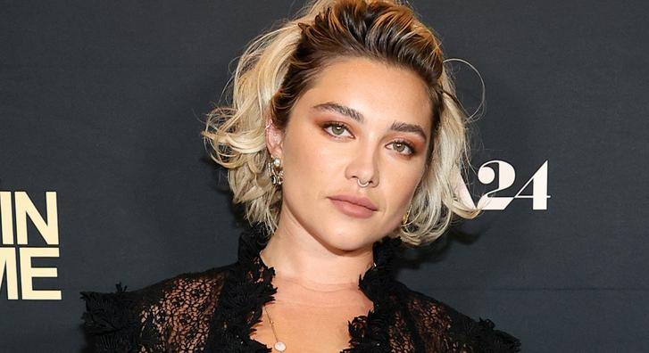 Florence Pugh merész, áttetsző ruhában lépett a kifutóra