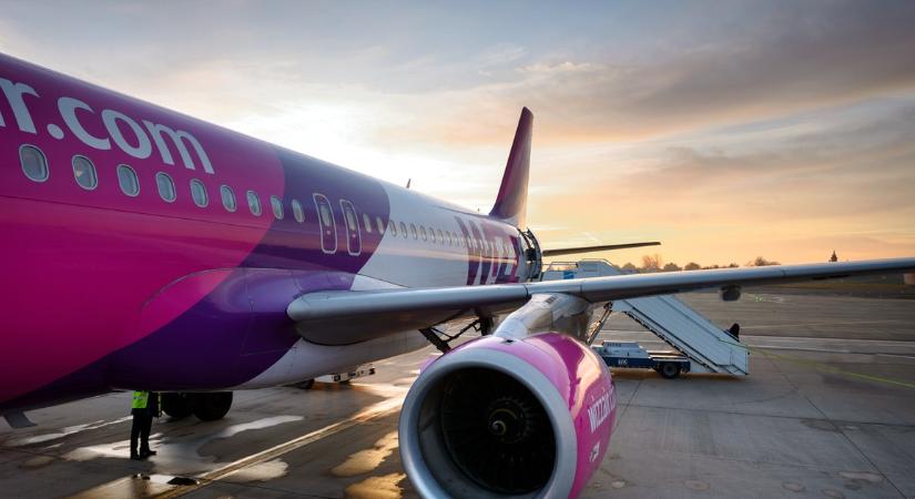 Nem szállt fel a gép, többen a földön aludtak - a Wizz Air utasainak kálváriája Dubajban