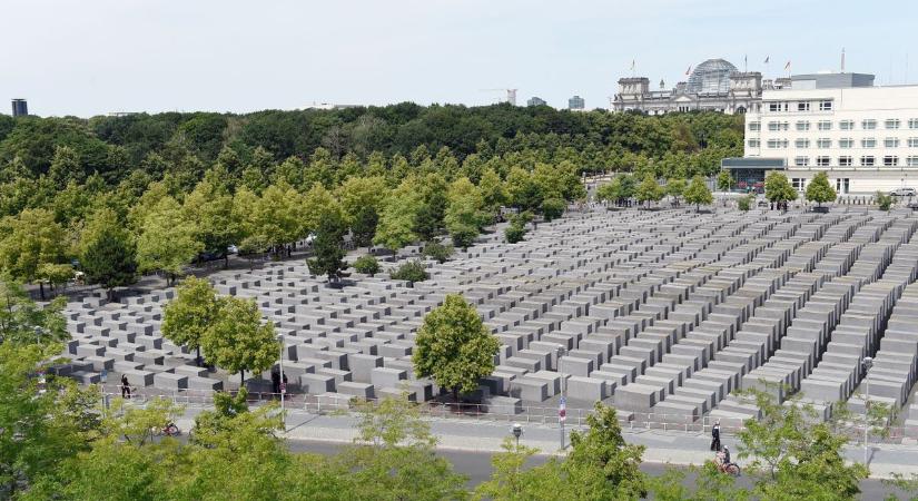 Egy berlini holokauszt-emlékműnél késelt a szír menekült