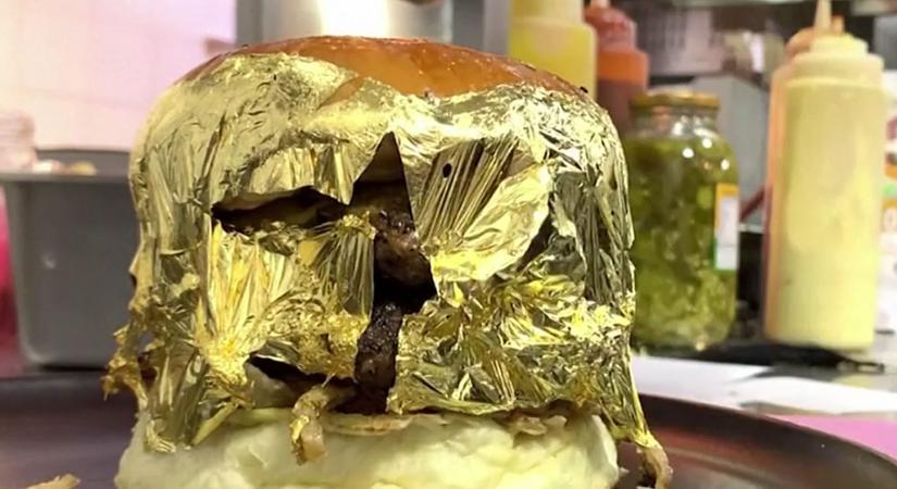 Aranyburgert árulnak egy bogotai étteremben, hatalmas sikere van