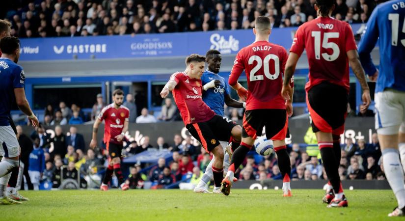 PL: Horrorvédekezése után mély gödörbe került, de felállt idegenben a Manchester United - videó