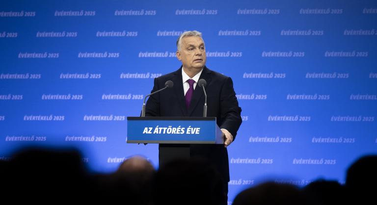 Orbán Viktor bejelentette a két- és háromgyermekes anyák adómentességét, a nyugdíjasoknak is üzent