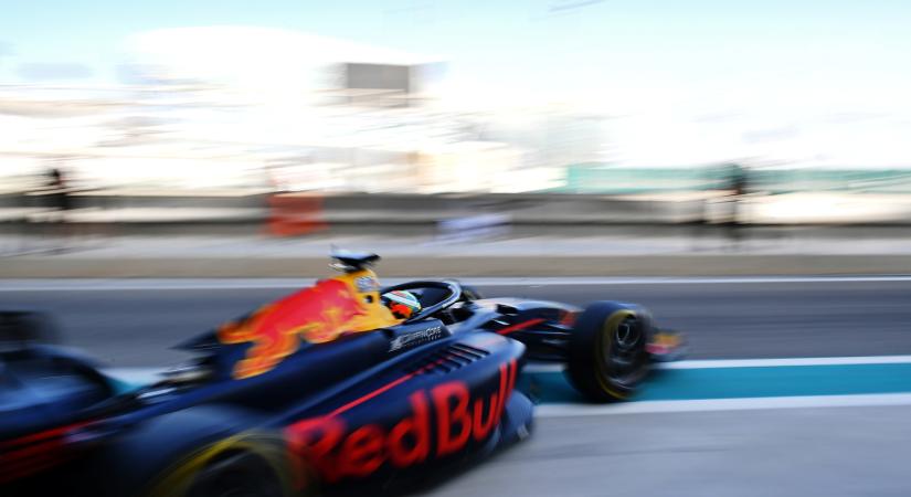 F1: Máris új pilótával tesztel a Red Bull