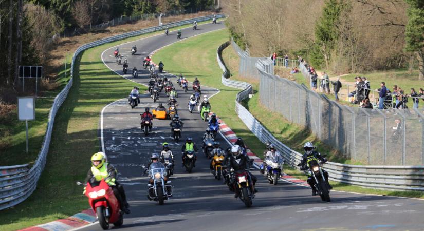 Az idei szezontól már nem körözhetnek együtt az autósok és motorosok a Nürburgring-en