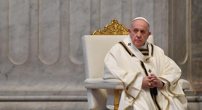 Kritizálta Ferenc pápa azokat, akik külföldi nyaralásra szöknak a járványügyi korlátozások elől