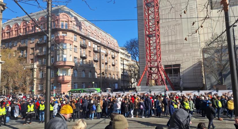 Úgy érzik, sérül a függetlenségük – bírók tüntettek az Igazságügyi Minisztérium előtt