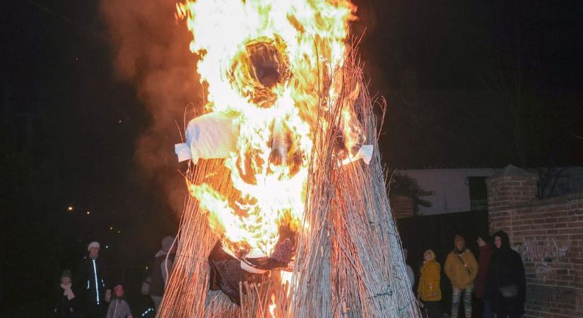 A polgármester kockázta a húst, azt is elmondta, mit üzen ezzel – galériával