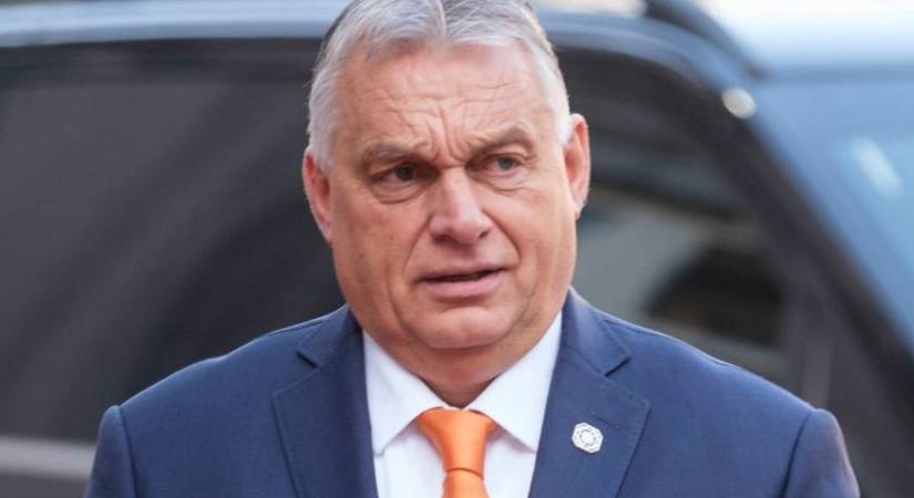 Közös szelfik Orbán Viktorral: meglepődsz, mely sztárok vettek részt az évértékelőjén