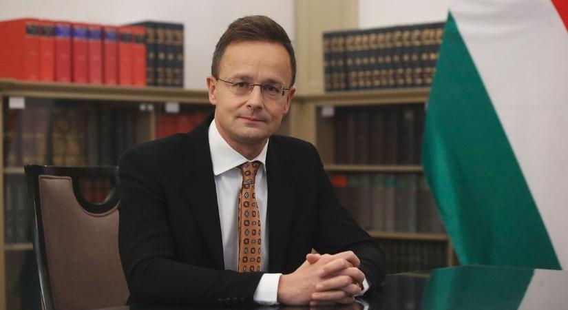 Szijjártó Péter: idén száz új gyár építése kezdődik (videó)