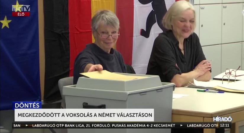 Megkezdődött a voksolás, a német választáson  videó