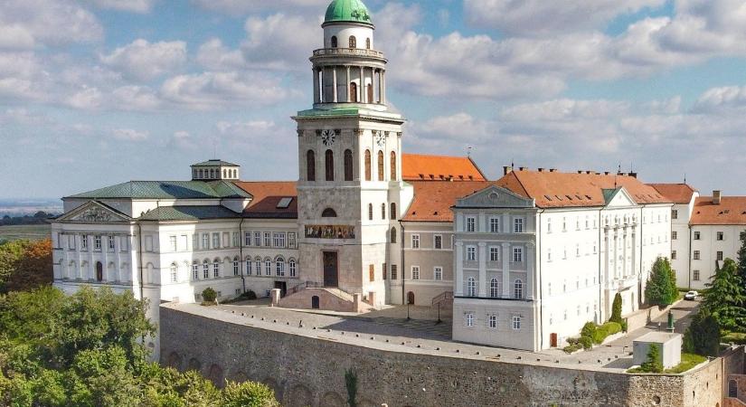 Pannonhalma – a pihenés és a feltöltődés szent helye