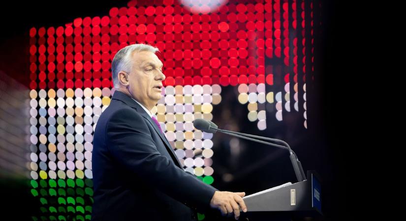 Orbán Viktor: A hadseregből a pártpolitikát kifelé kell vinni!