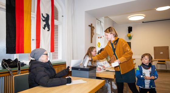 Exit poll: győzött a konzervatív CDU, a szélsőjobboldali AfD hozta a várt eredményeket a német választáson