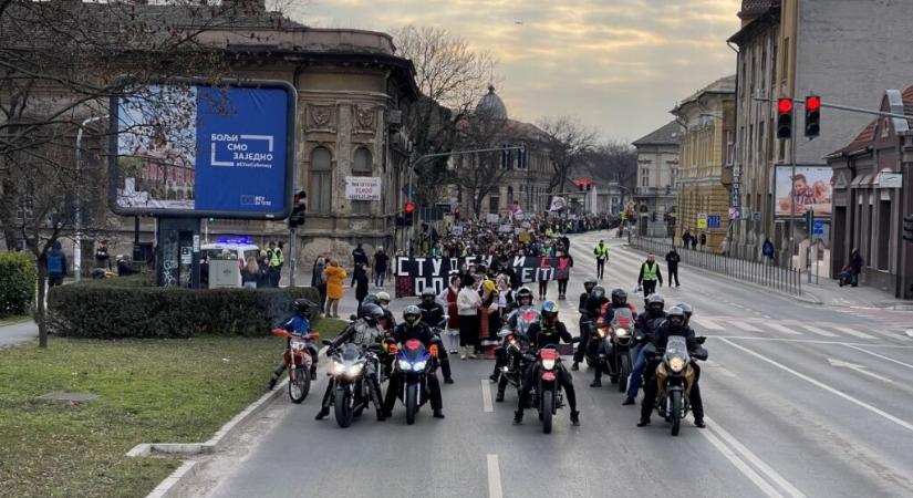 „Ébresztő! Végső ideje mindenkinek az utcára menni!”