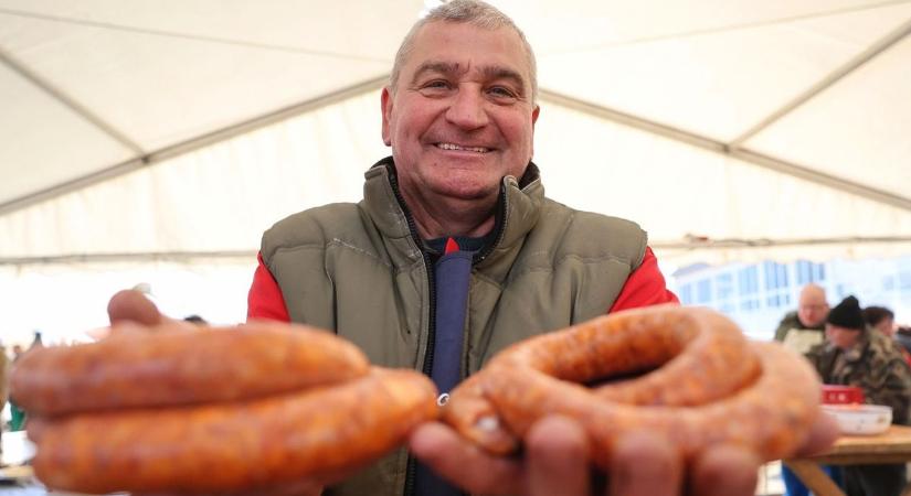 Aki kihagyta, bánhatja! Kárpótlásként mutatunk ezt-azt a hétvégi disznótoros forgatagból