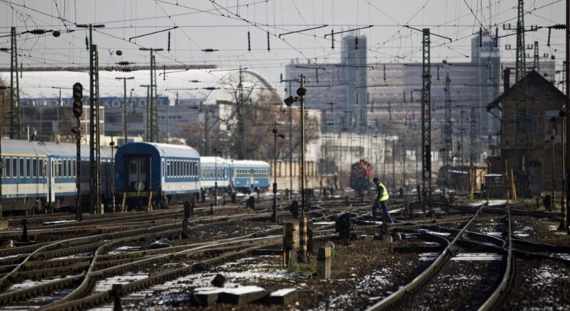 Vonatgázolás történt Budapesten és Székesfehérváron is