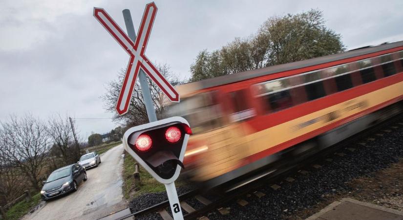 Ismét gázolt a vonat, most a Balaton felé vezető vonalon