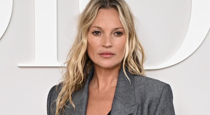 Kate Moss és lánya úgy mutatkoztak, mintha ikrek lennének: nehéz eldönteni, melyikük volt a gyönyörűbb