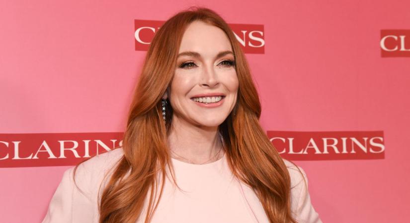 Súlyos testi sértéssel vádolják Lindsay Lohan édesapját