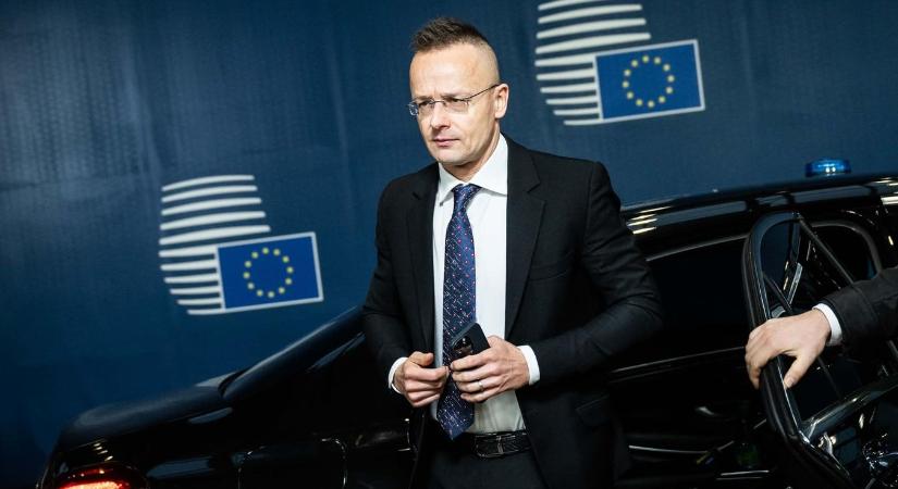 Szijjártó Péter: a kormány nem támogatja, hogy az EU újabb eurómilliárdokat költsön a háború meghosszabbítására