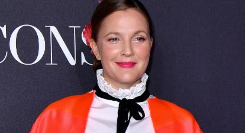 A Pantone bemutatta új színét, ami Drew Barrymore nevét viseli