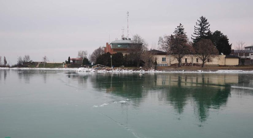 Meteorológus: miért nem fagyott be a Balaton a februári hidegben? (met.hu)