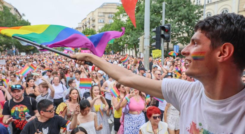 Az Alaptörvény megváltoztatás nélkül a kormány nem tudja betiltani a Pride-ot: megszólalt a kormány