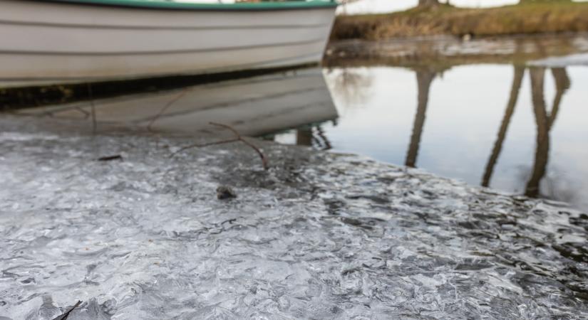 A dermesztő februári hidegben sem fagyott be a Balaton – itt a magyarázat