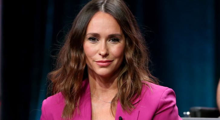 Smink nélkül szelfizett Jennifer Love Hewitt, így intett be kritizálóinak