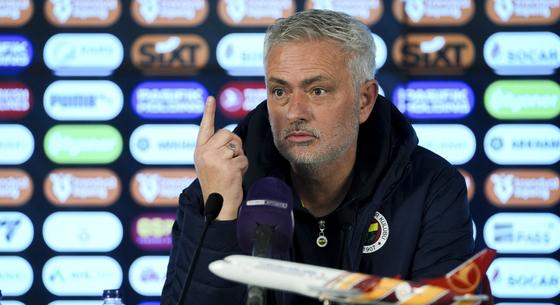 Megint Mourinho miatt áll a bál a török fociban