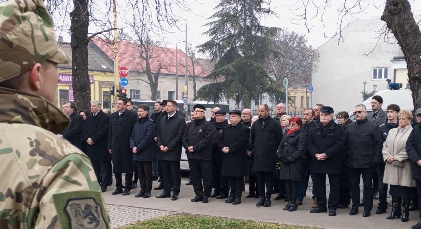 „Áldozatokra emlékezni, bűnösöket megnevezni morális kötelességünk.” (Videó)